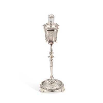 Lot 366 - A RARE GEORGE V CAST SILVER NOVELTY TABLE LIGHTER