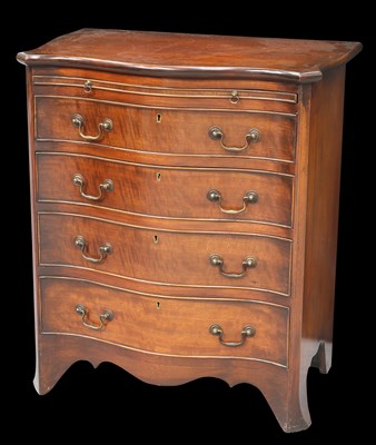 Lot 312 - A GEORGE III STYLE MAHOGANY SERPENTINE CHEST OF DRAWERS