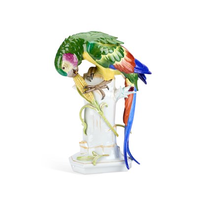 Lot 52 - ARTHUR STORCH FOR AELTESTE VOLKSTEDTER, A LARGE PORCELAIN MODEL OF A PARROT