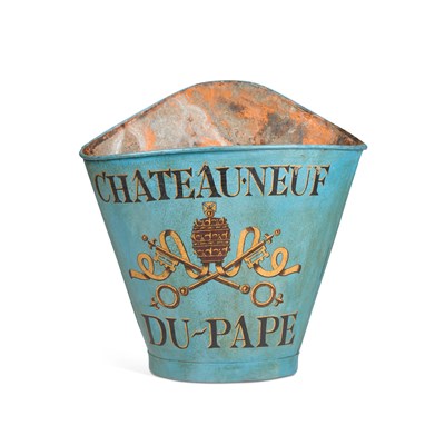 Lot 231 - A FRENCH GRAPE HOD