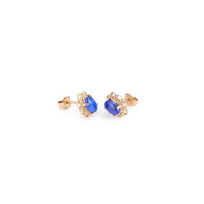 Lot 675 - A PAIR OF SOLITAIRE LAPIS LAZULI STUD EARRINGS