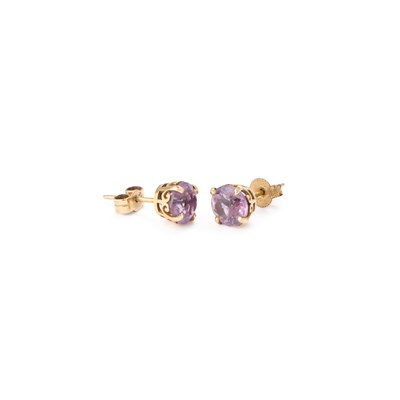 Lot 742 - A PAIR OF 9 CARAT GOLD SOLITAIRE AMETHYST STUD EARRINGS