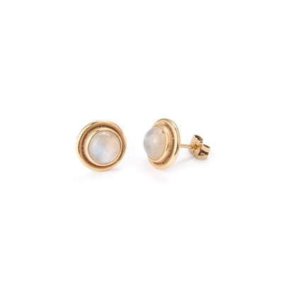 Lot 784 - A PAIR OF SOLITAIRE MOONSTONE STUD EARRINGS