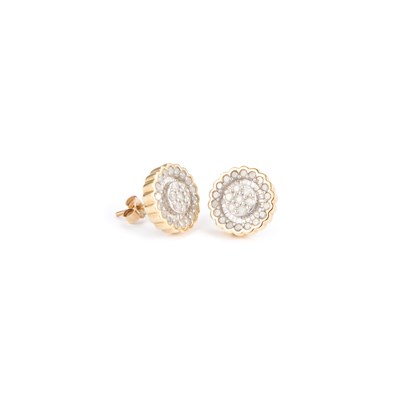 Lot 669 - A PAIR OF 9 CARAT GOLD DIAMOND CLUSTER STUD EARRINGS