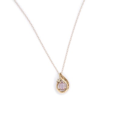 Lot 735 - A 9 CARAT GOLD AMETHYST AND DIAMOND PENDANT NECKLACE