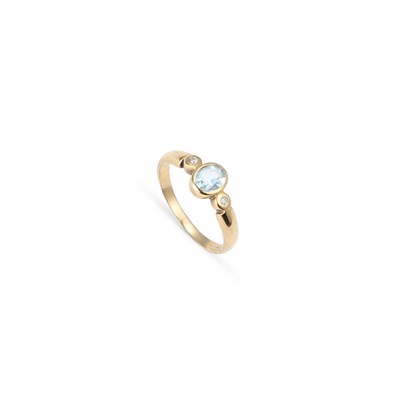 Lot 782 - A 9 CARAT GOLD THREE STONE BLUE TOPAZ AND DIAMOND RING