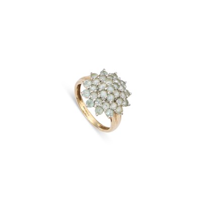 Lot 739 - A 9 CARAT GOLD AQUAMARINE CLUSTER RING