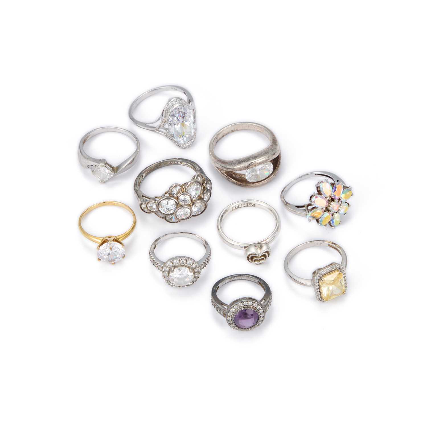 Lot 702 - A GROUP OF GEM-SET RINGS