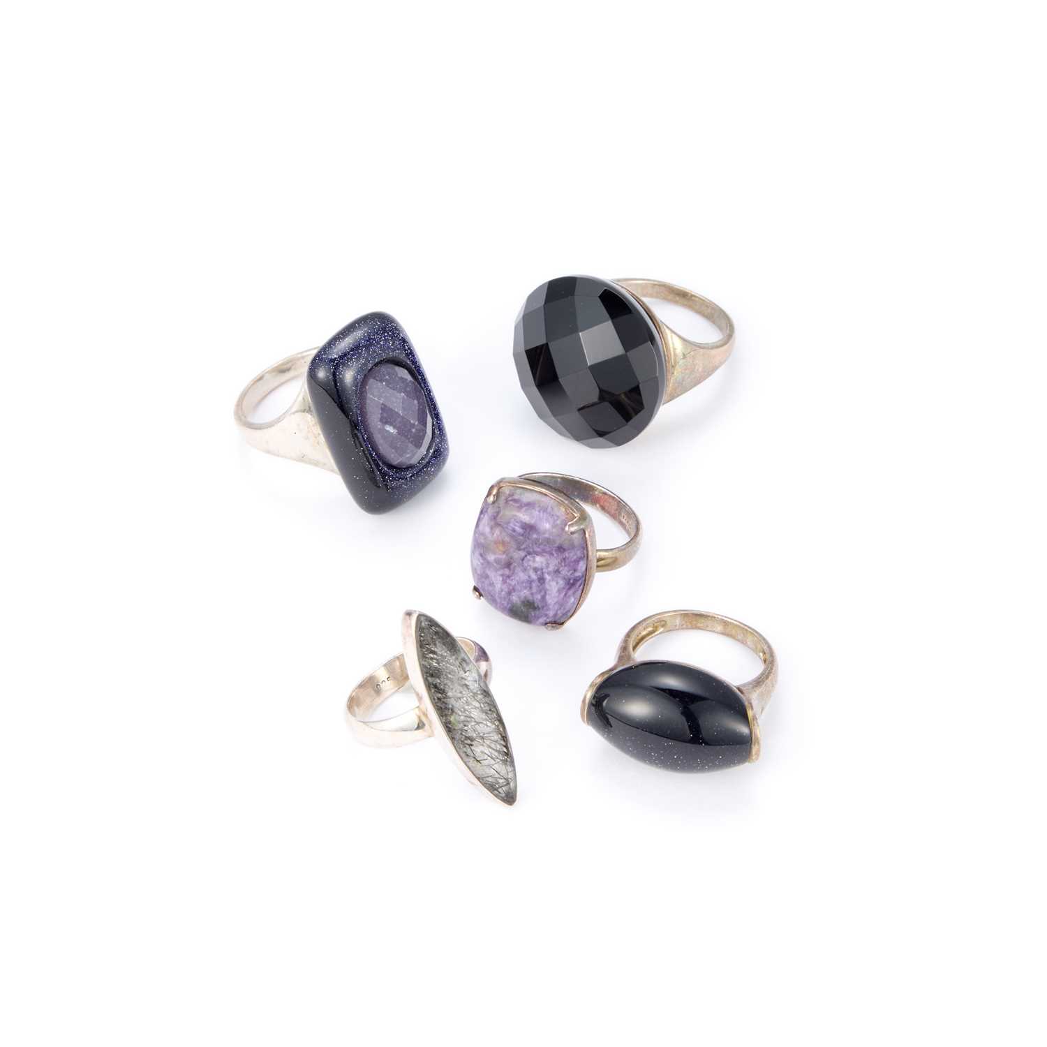 Lot 765 - A GROUP OF GEM-SET RINGS