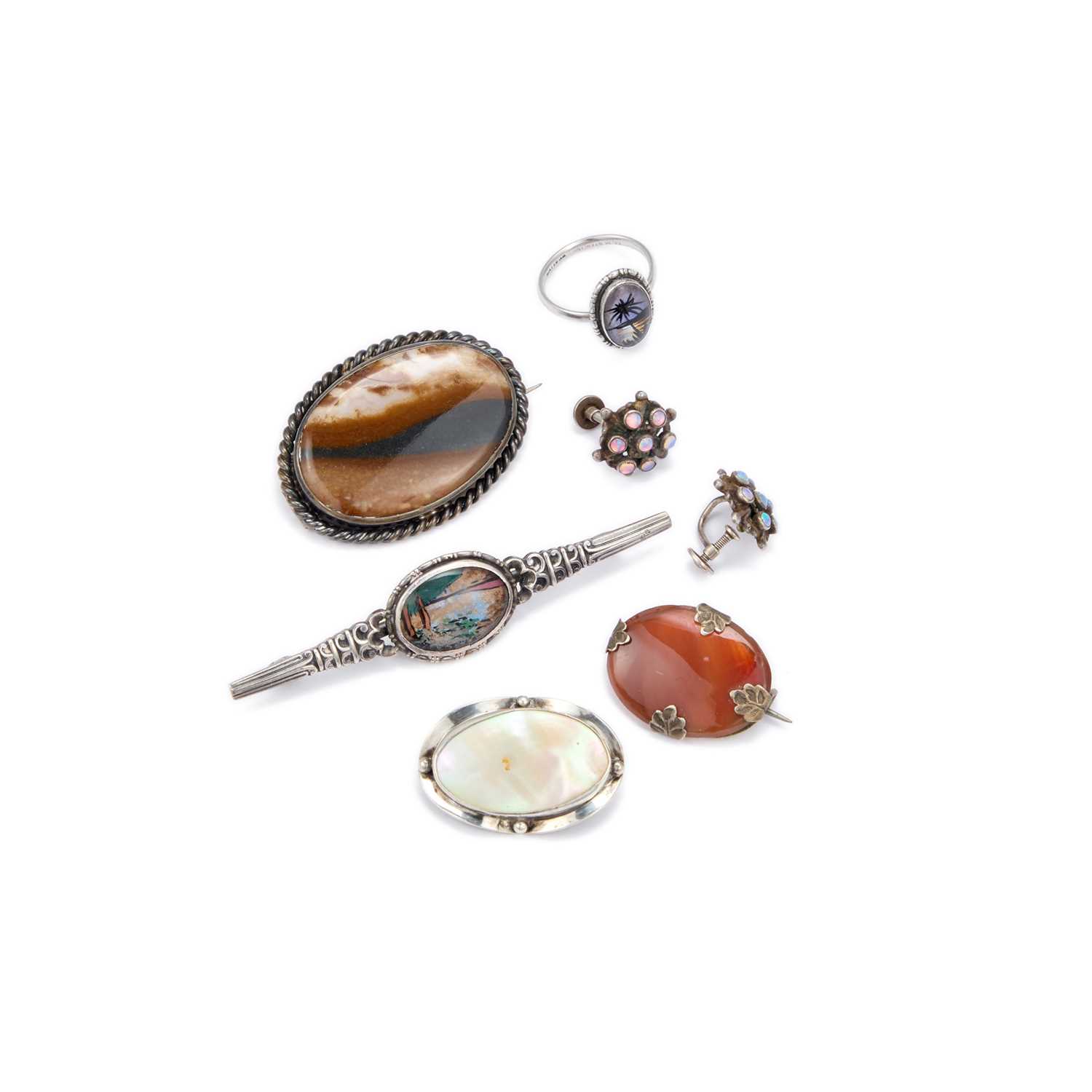 Lot 873 - A GROUP OF JEWELLERY