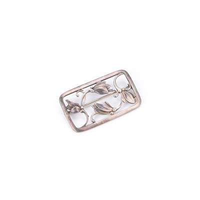 Lot 666 - GEORG JENSEN, A DANISH SILVER BROOCH