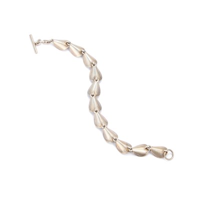 Lot 662 - NIELS ERIK FROM, A DANISH SILVER FLOWER PETAL LINK BRACELET