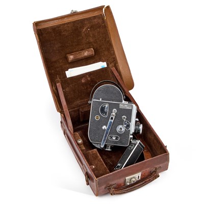 Lot 908 - A PAILLARD BOLEX H-16 16MM CINE CAMERA