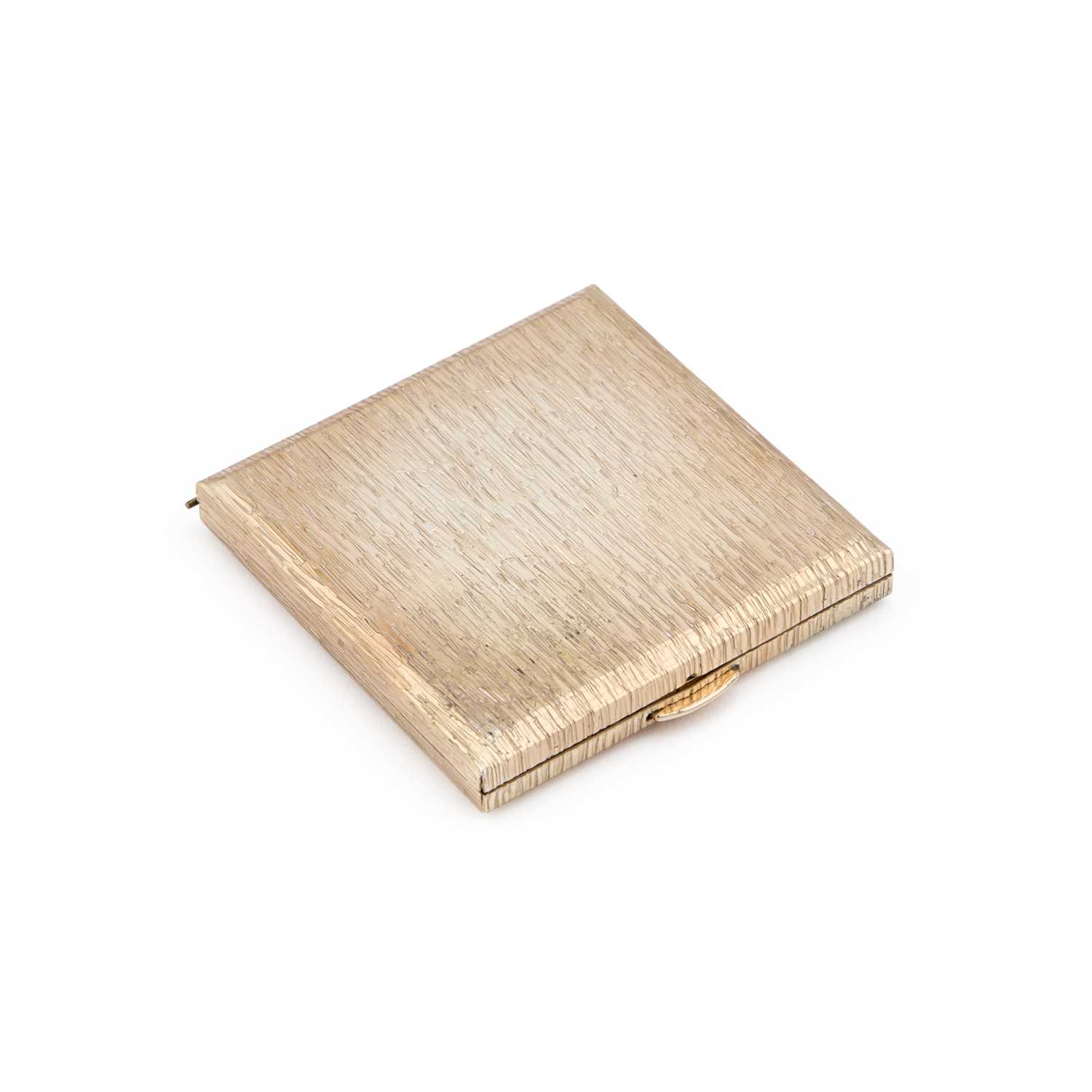 Lot 348 - AN ELIZABETH II SILVER COMPACT