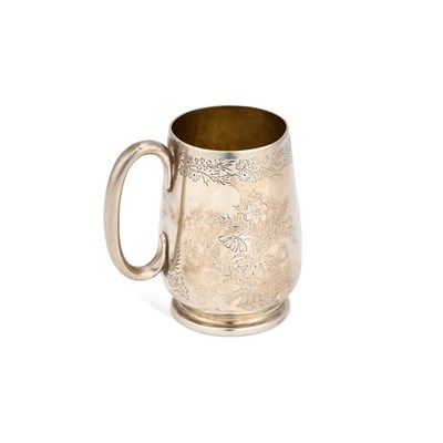 Lot 464 - A VICTORIAN SILVER MUG