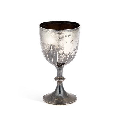 Lot 372 - AN EDWARDIAN SILVER GOBLET