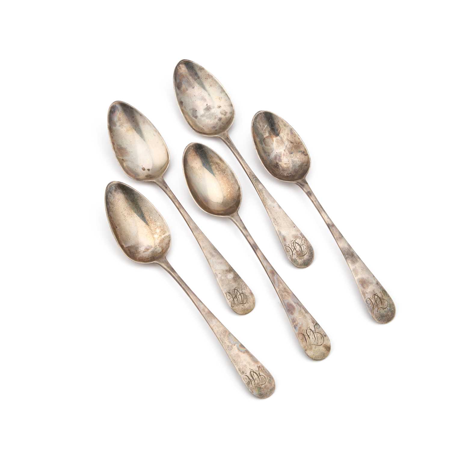 Lot 536 - A SET OF FIVE GEORGE III SILVER TEASPOONS