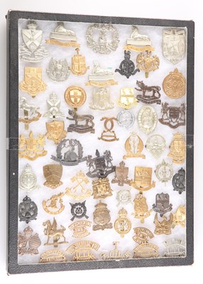 Lot 220 - ASSORTED CAP BADGES AND SHOULDER TITLES