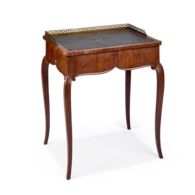 Lot 1072 - A 19TH CENTURY CONTINENTAL SATINWOOD LADY'S WRITING DESK