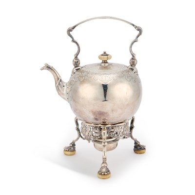 Lot 557 - A GEORGE II SILVER KETTLE ON STAND