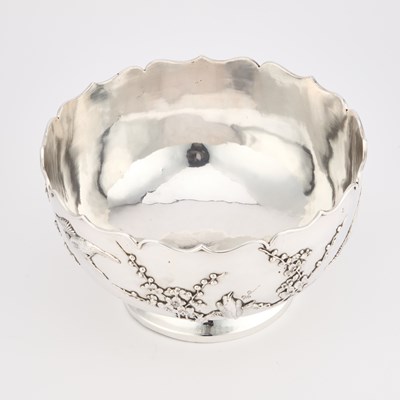 Lot 254 - A LARGE CHINESE SILVER BOWL