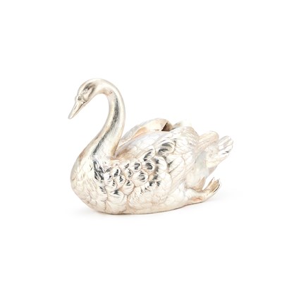 Lot 228 - A VICTORIAN ELECTROPLATED NOVELTY SPOON WARMER IN THE FORM OF A SWAN