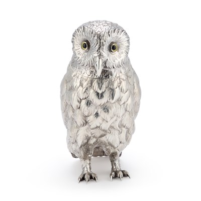 Lot 297 - A GERMAN SILVER MODEL OF AN OWL