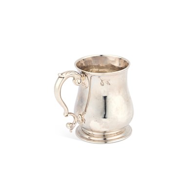 Lot 558 - A GEORGE II SILVER MUG