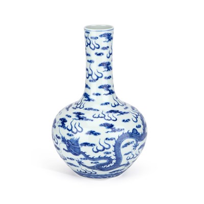 Lot 132 - A CHINESE BLUE AND WHITE BOTTLE VASE