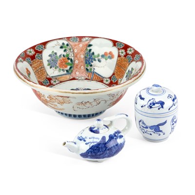 Lot 165 - A JAPANESE IMARI BOWL TOGETHER WITH TWO PIECES OF CHINESE BLUE AND WHITE PORCELAIN