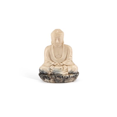 Lot 137 - A CHINESE CARVED SOAPSTONE FIGURE OF BUDDHA