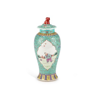 Lot 185 - A CHINESE FAMILLE ROSE PORCELAIN VASE AND COVER