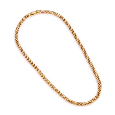 Lot 718 - A TUBULAR MESH CHAIN NECKLACE