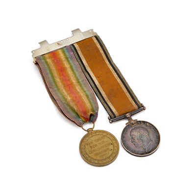 Lot 50 - A FIRST WORLD WAR MEDAL PAIR