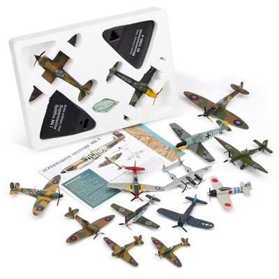 Lot 18 - A GROUP OF MODEL PLANES