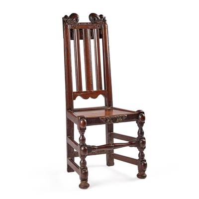 Lot 1021 - A 17TH CENTURY OAK CHAIR