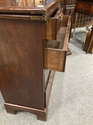 Lot 1115 - AN 18TH CENTURY MAHOGANY BACHELOR'S CHEST