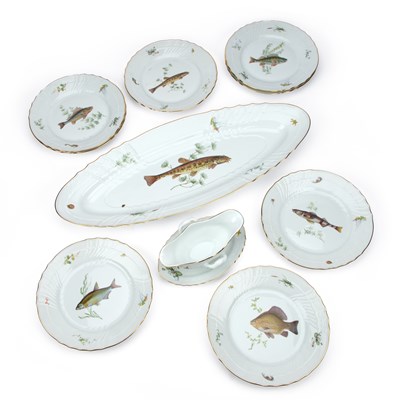 Lot 105 - A RICHARD GINORI PORCELAIN FISH SERVICE