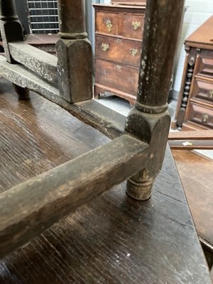 Lot 1094 - A SMALL OAK GATELEG TABLE