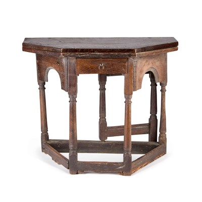 Lot 1104 - A 17TH CENTURY OAK CREDENCE TABLE