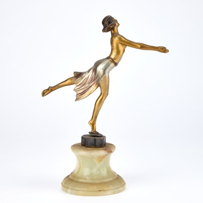 Lot 924 - AN ART DECO STYLE PATINATED METAL FIGURE