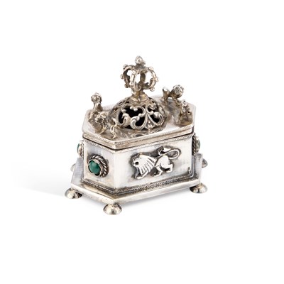 Lot 269 - JUDAICA: A 19TH CENTURY RUSSIAN SILVER SPICE BOX