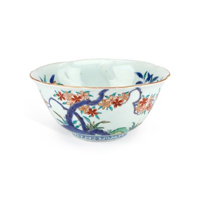 Lot 143 - A KAKIEMON PORCELAIN BOWL