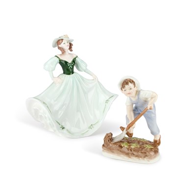 Lot 100 - A ROYAL WORCESTER FIGURE