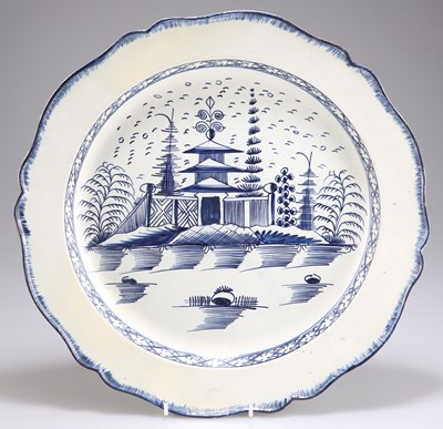 Lot 80 - AN 18TH CENTURY LEEDS PEARLWARE CHARGER