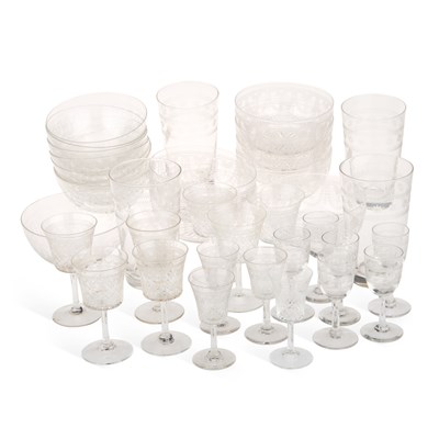 Lot 38 - A COLLECTION OF EARLY 20TH CENTURY ETCHED DRINKING GLASSES AND FINGER BOWLS