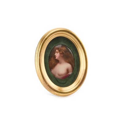 Lot 103 - A LATE 19TH CENTURY VIENNA STYLE PORCELAIN PORTRAIT PLAQUE