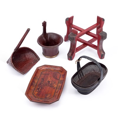 Lot 243 - TWO CHINESE BASKETS TOGETHER WITH A FOLDING LACQUERED STAND, A TRAY AND A SCOOP