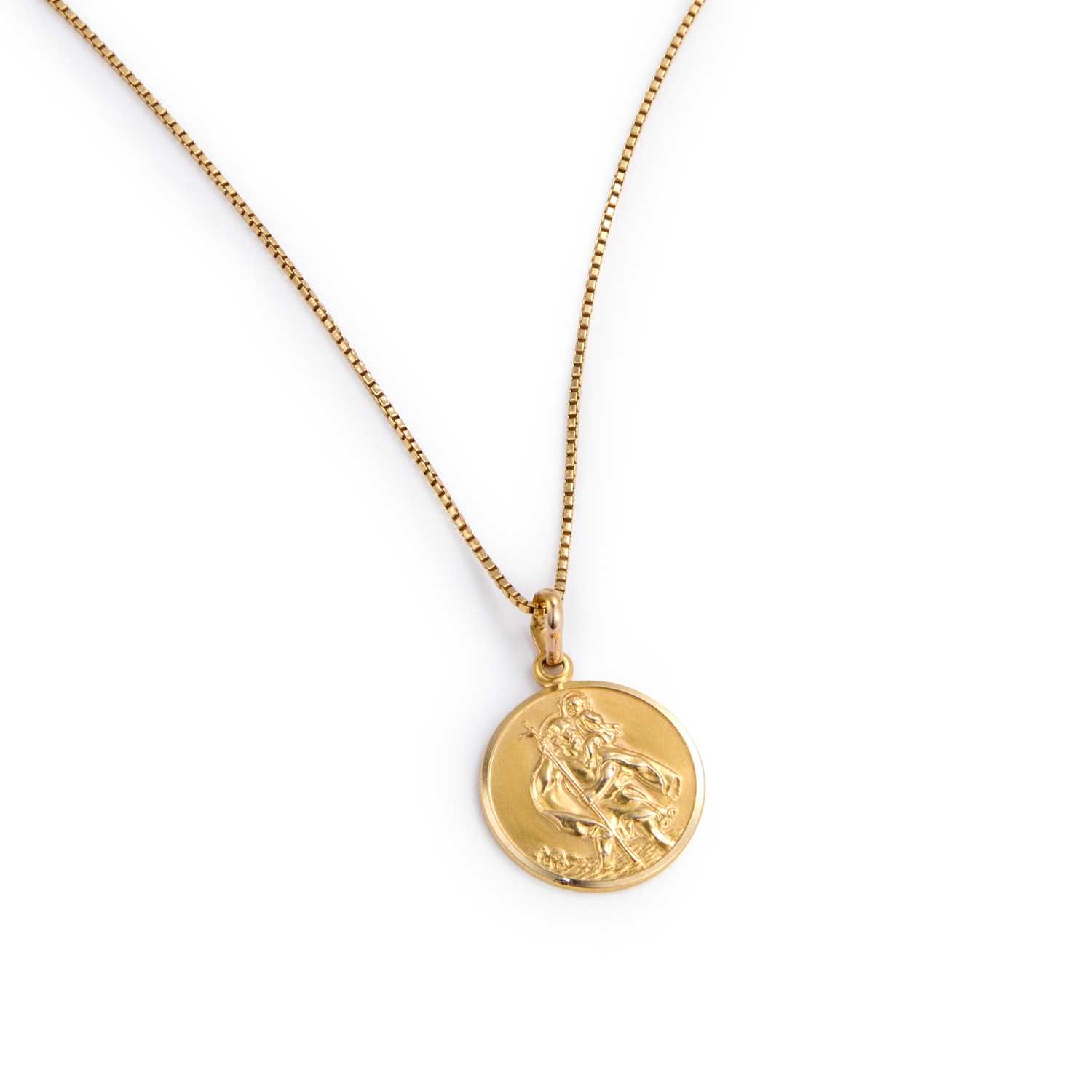 Lot 895 - A 9 CARAT GOLD ST. CHRISTOPHER PENDANT CHAIN NECKLACE