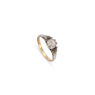 Lot AN OLD-CUT SOLITAIRE DIAMOND RING